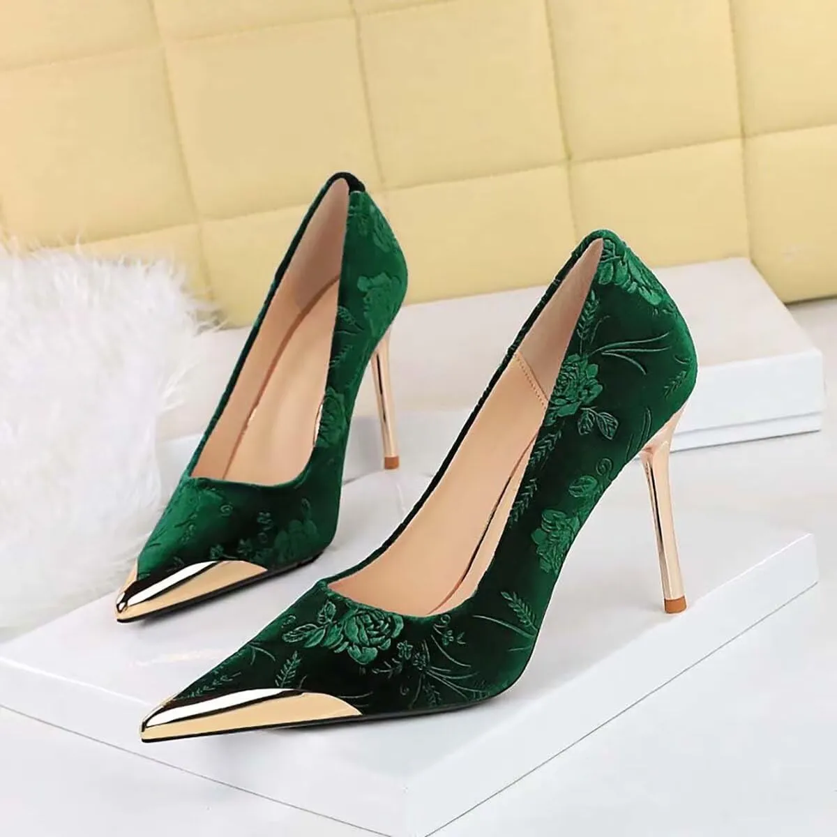JOEupin Women Velvet Pointed Toe Heels Elegant Stiletto Ladies Pumps Party Dress Heels Work Office Shoes