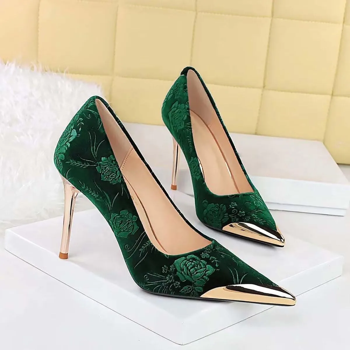 JOEupin Women Velvet Pointed Toe Heels Elegant Stiletto Ladies Pumps Party Dress Heels Work Office Shoes